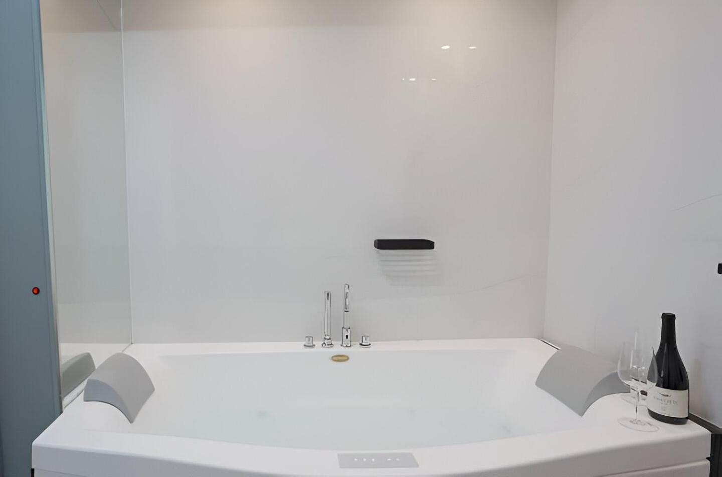 Paradise+ With Jacuzzi In The Heart Of Athens! المظهر الخارجي الصورة